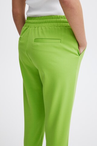 Coupe slim Pantalon 'KATE' ICHI en vert