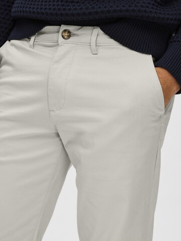 SELECTED HOMME Regular Chino 'New Miles' in Grijs