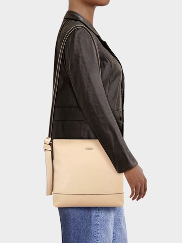 Picard Shoulder bag 'Clear' in Beige: front