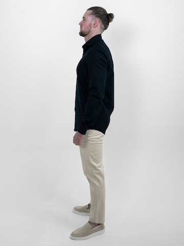 Vercate - Slim Fit Camisa clássica 'No. 3' em preto
