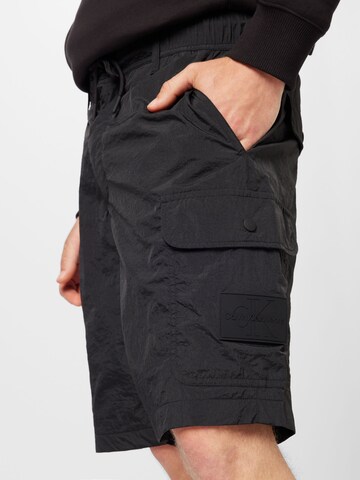 Regular Pantalon cargo Calvin Klein Jeans en noir