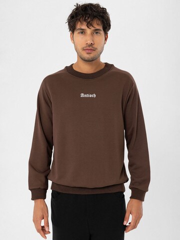 Antioch Sweatshirt in Bruin: voorkant