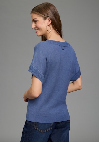 LAURA SCOTT Sweater in Blue