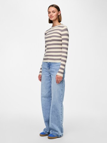 Pull-over 'PCCrista' PIECES en gris