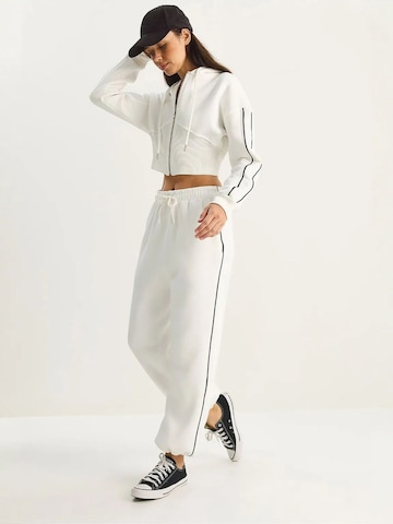 Bianco Lucci - Roupa de casa 'Zweiteiliges Set' em branco: frente