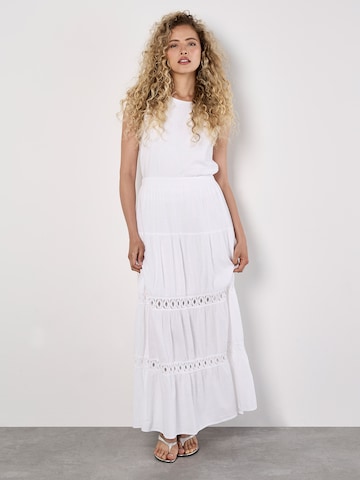 Haut Apricot en blanc