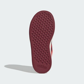 Baskets 'Grand Court 00s' ADIDAS SPORTSWEAR en rouge
