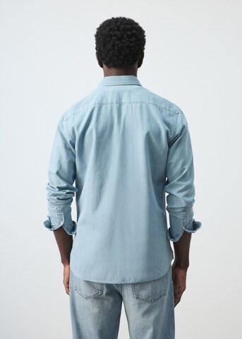 MANGO MAN Regular fit Button Up Shirt 'Chali' in Blue