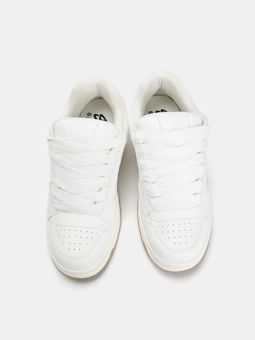Pull&Bear Platform trainers in White