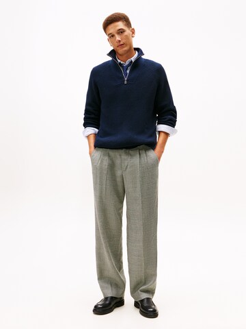 TOMMY HILFIGER Sweater in Blue