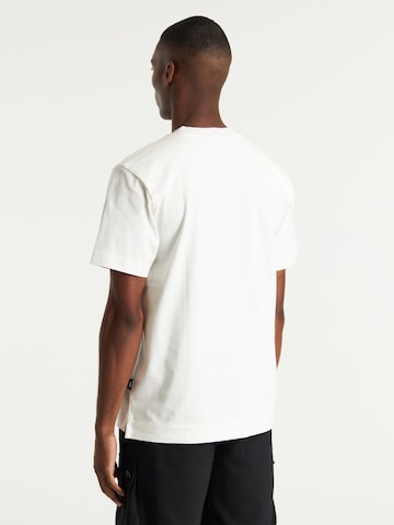 CHASIN' Shirt 'Xpose' in White