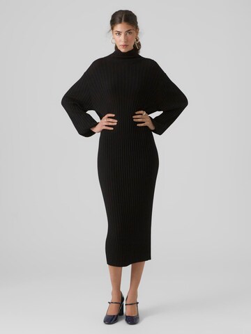 Vero Moda Petite - Vestido de punto 'WIELD' en negro: frente
