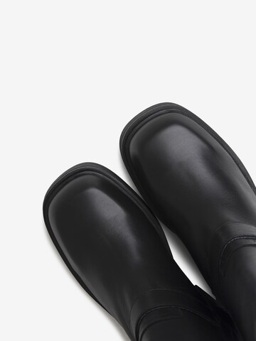 BRONX Boots 'Daff Ey' in Black