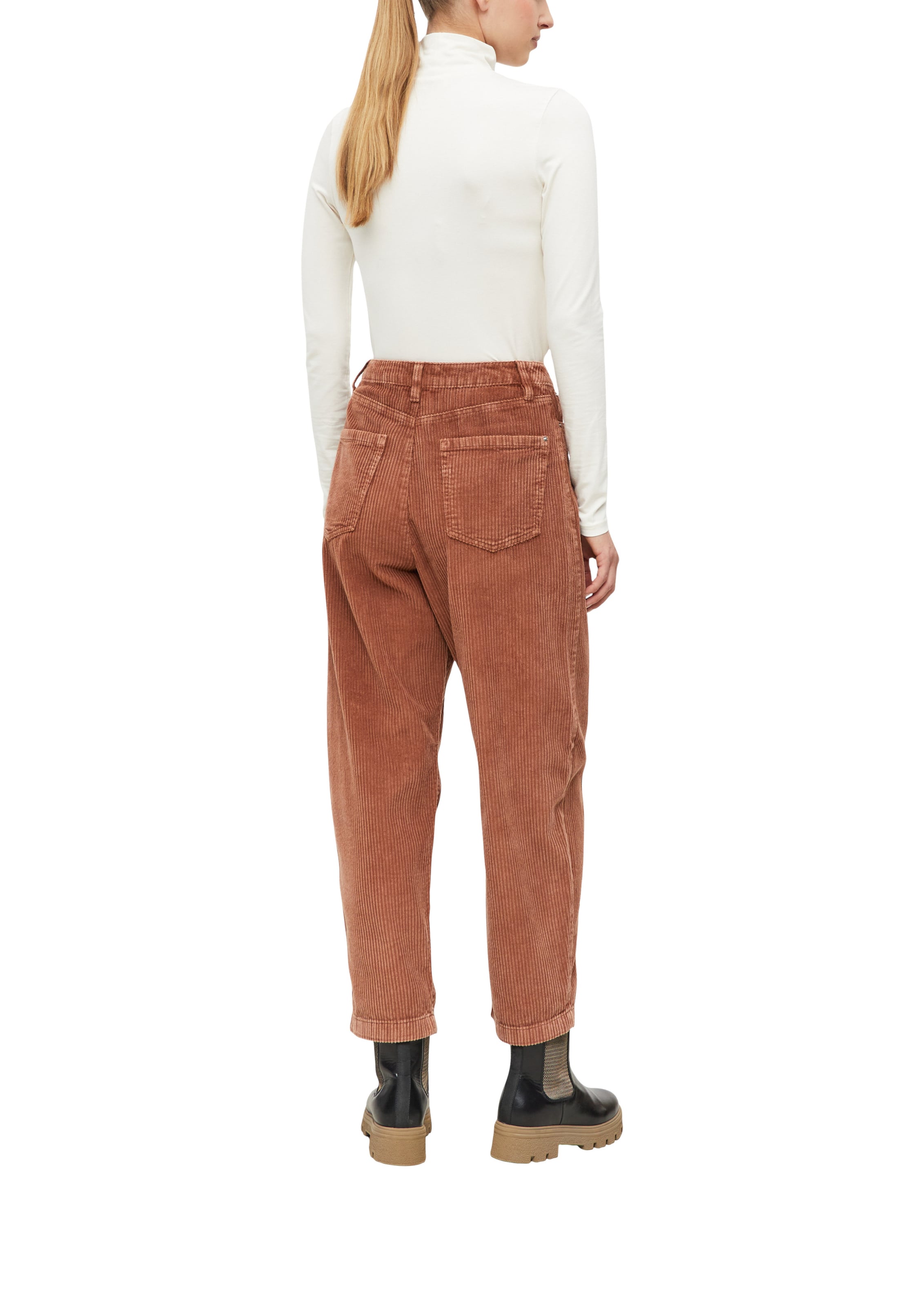 Barrel Pantalon s.Oliver en marron