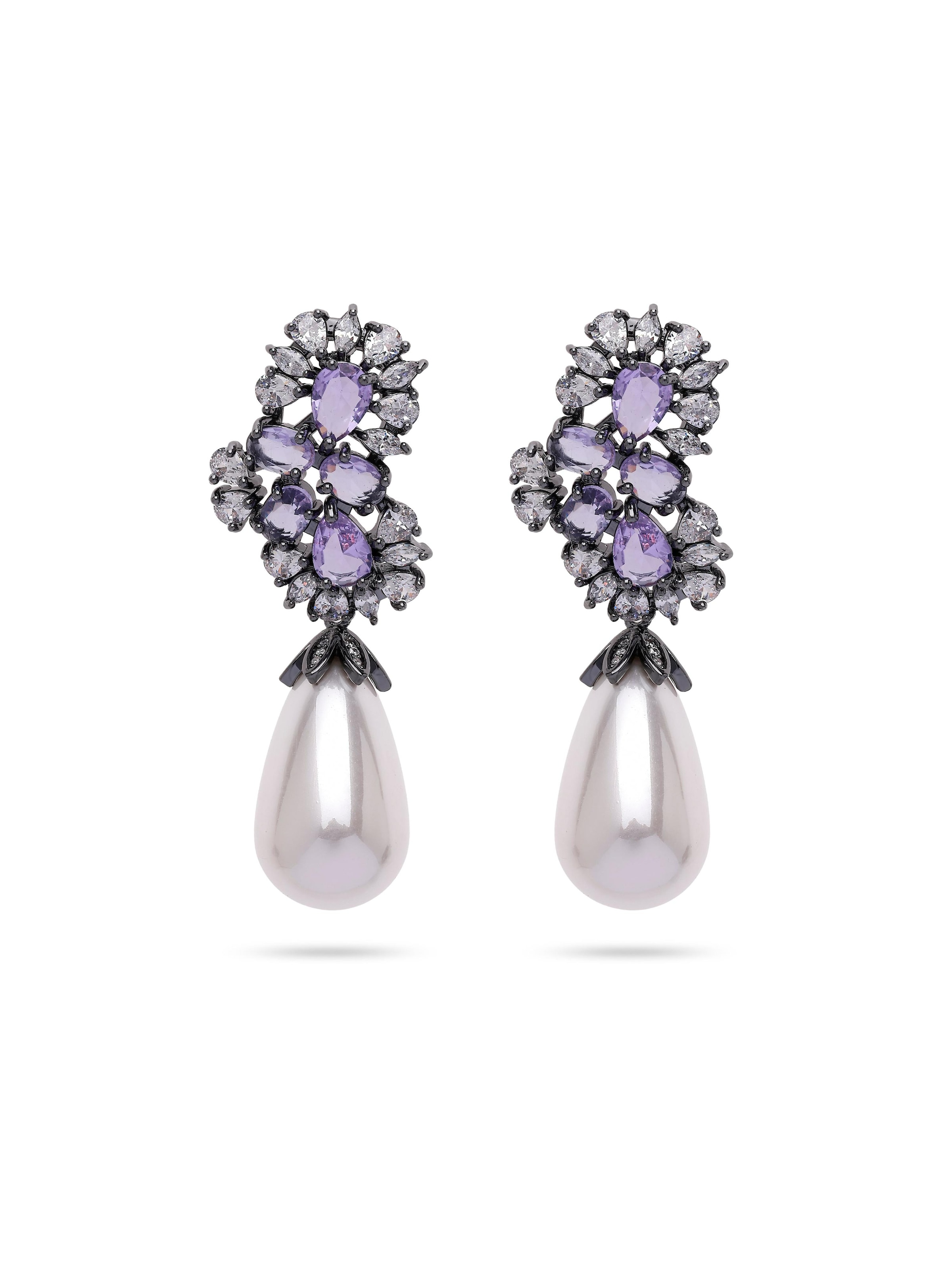 AVANT-GARDE PARIS Earrings 'Bernadetteta' in Purple: front