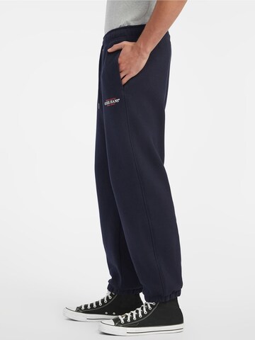 GUESS Tapered Pants in Blue