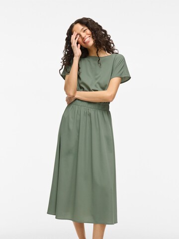 Robe VILA en vert : devant