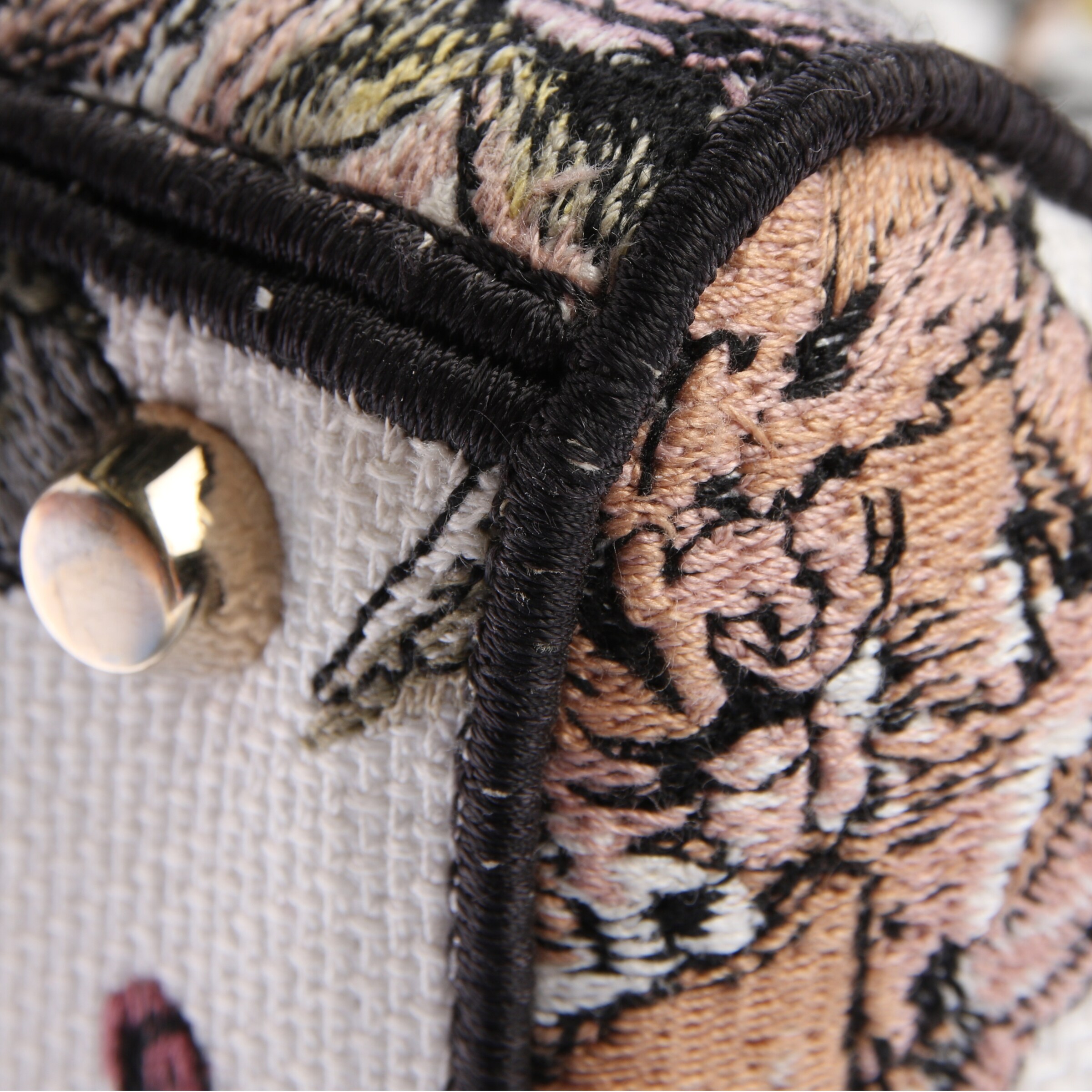 Dior Bag in One size in Mixed colors