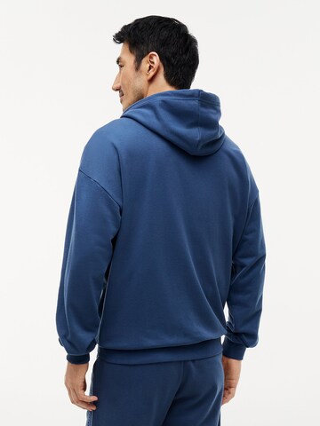 TOMMY HILFIGER Sweatshirt in Blau