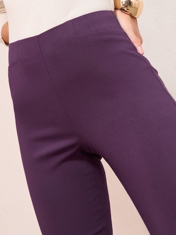 Friends Like These Skinny Leggings in Rot