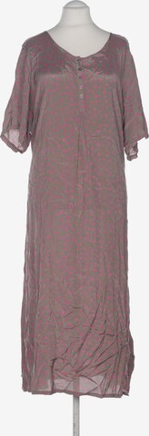 Sara Lindholm Dress in 6XL in Grey: front