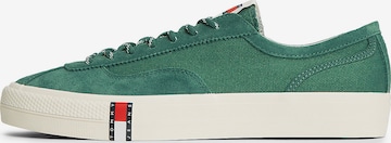 Baskets basses Tommy Jeans en vert : devant
