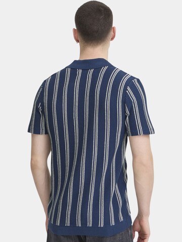 TEESHOPPEN Sweater in Blue