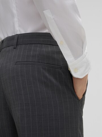 STRELLSON Regular Pleated Pants 'Joe ' in Grey