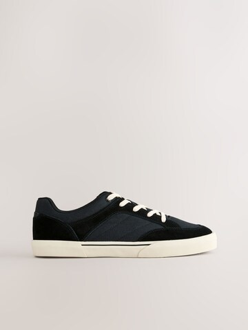Next Låg sneaker i svart