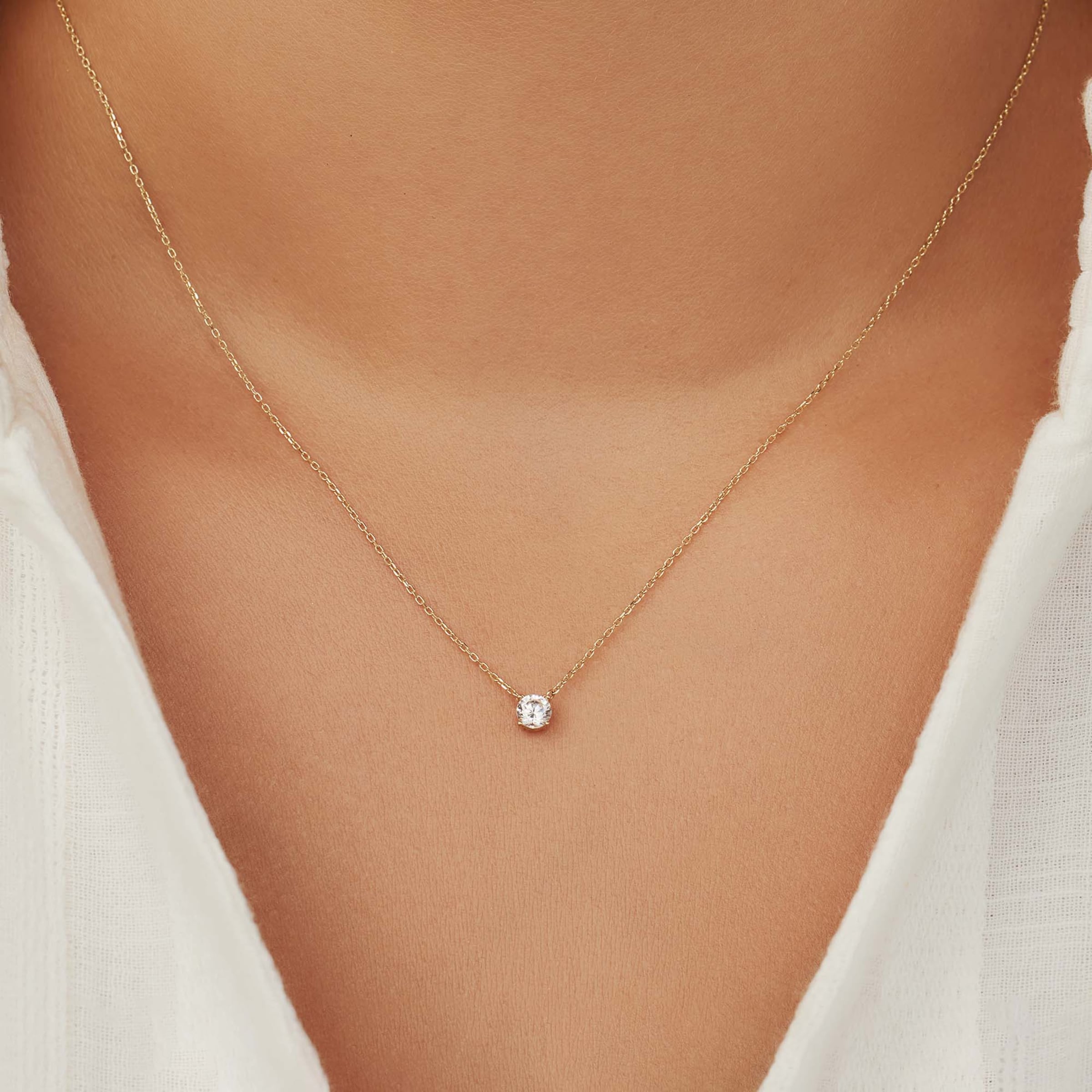 Isabel Bernard Kette in Gold: Vorderseite