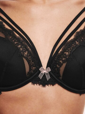 Push-up Reggiseno di Marks & Spencer in nero