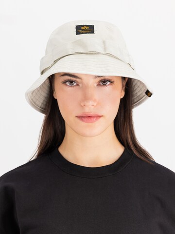 ALPHA INDUSTRIES Hut 'Washed Out' in Grau: Vorderseite