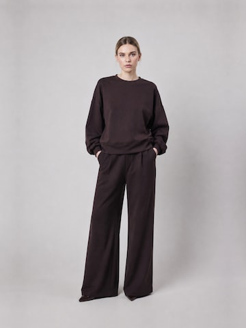 OWN Off With Nature - Loosefit Calças 'Pantalone Palazzo Loose Fit in Interlock Wood' em castanho