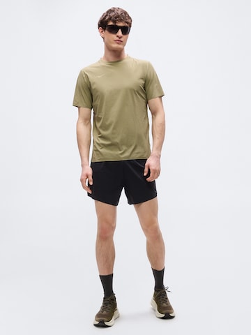 HOKA - Camiseta funcional 'AIROLITE 2.0' en verde
