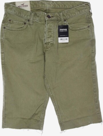 HOLLISTER Shorts in 34 in Green: front