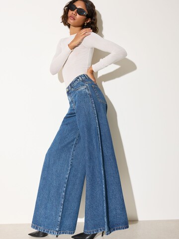 Friends Like These Wide leg Jeans in Blue