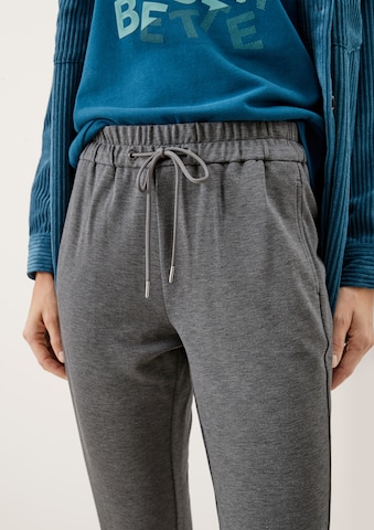 s.Oliver Regular Hose in Grau