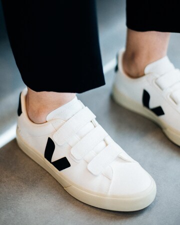 Veja Sneakers 'Recife' in White