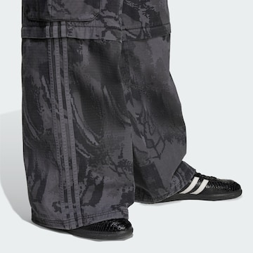 ADIDAS ORIGINALS Wide leg Cargo trousers in Grey