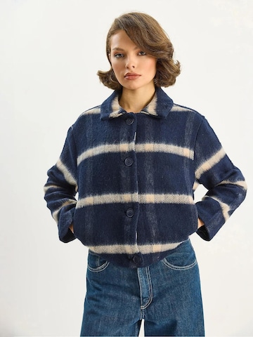 Bianco Lucci Tussenjas in Blauw: voorkant