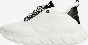 GUESS Sneakers 'CHIARRA' in White: front