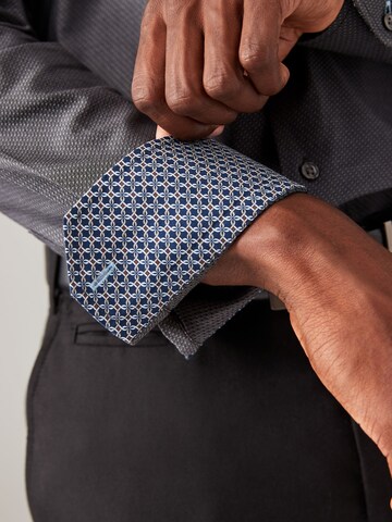 Next - Ajuste regular Camisa en gris