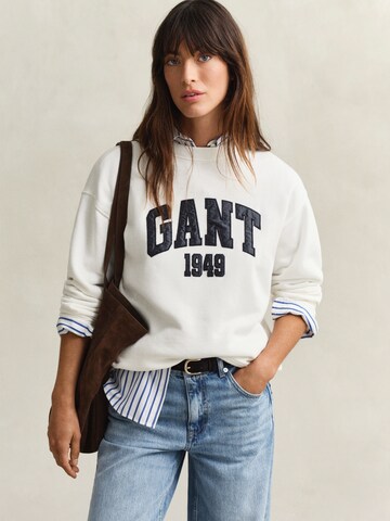 Sweat-shirt GANT en blanc : devant