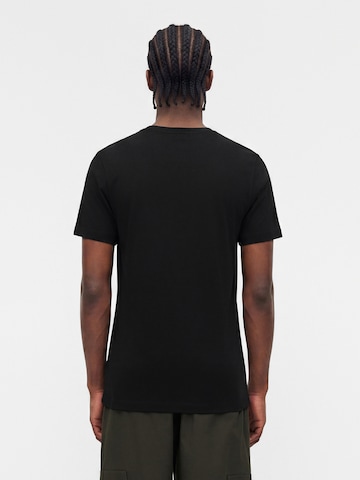 Nike Sportswear - Camisa 'STD' em preto