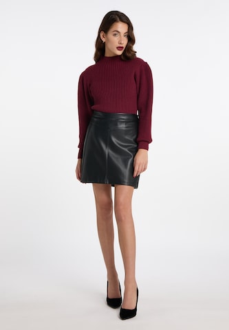 faina Sweater in Red