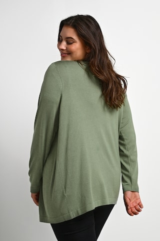 Cardigan 'Farsia' KAFFE CURVE en vert