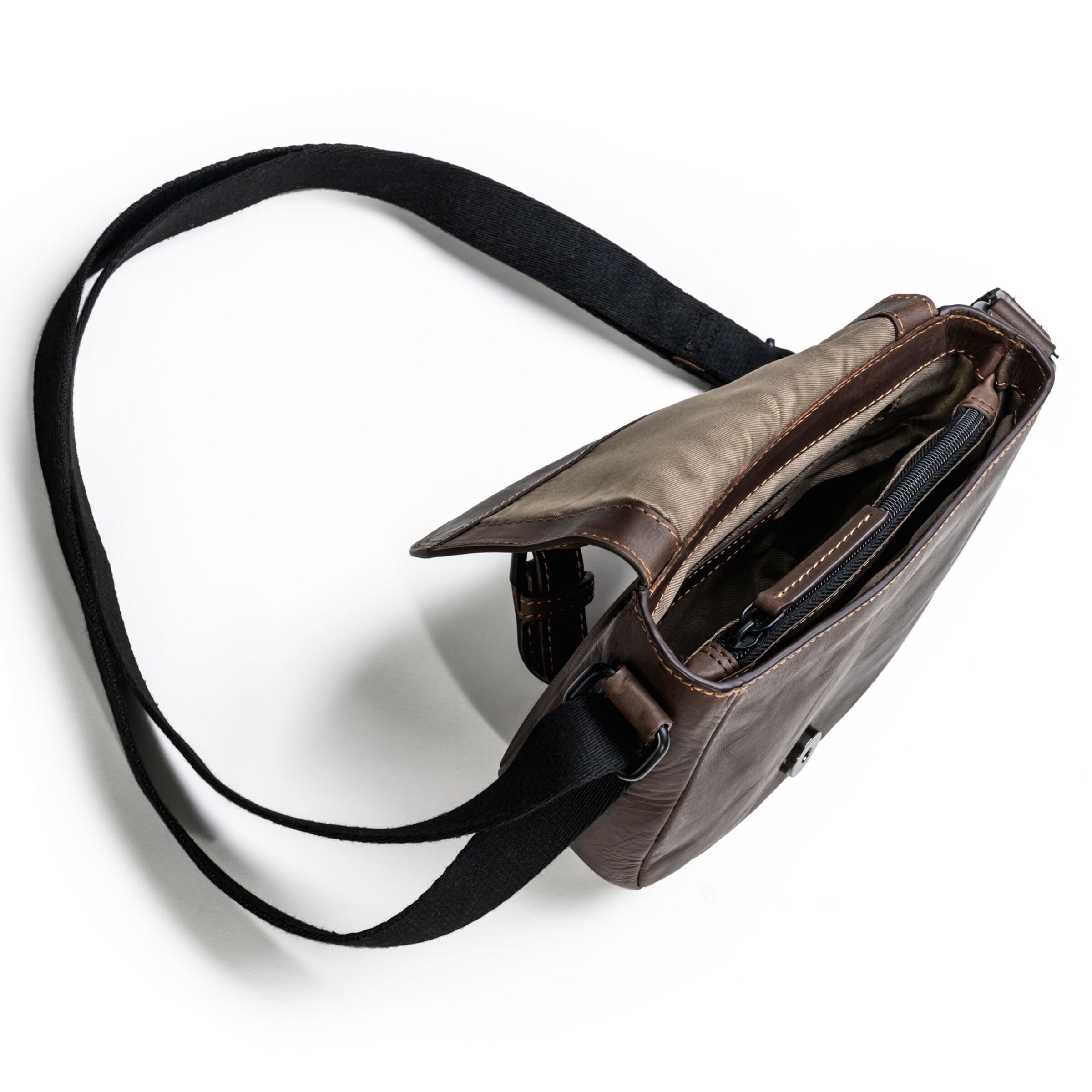 Farmhood Schoudertas in Bruin