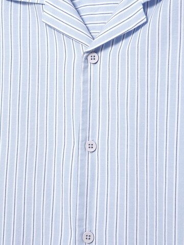 Pull&Bear Comfort Fit Košeľa - Modrá