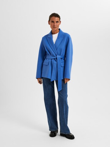 Veste mi-saison 'Tara' SELECTED FEMME en bleu