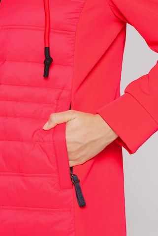 Soccx Lange Softshelljacke mit Stepp-Partien in Rot